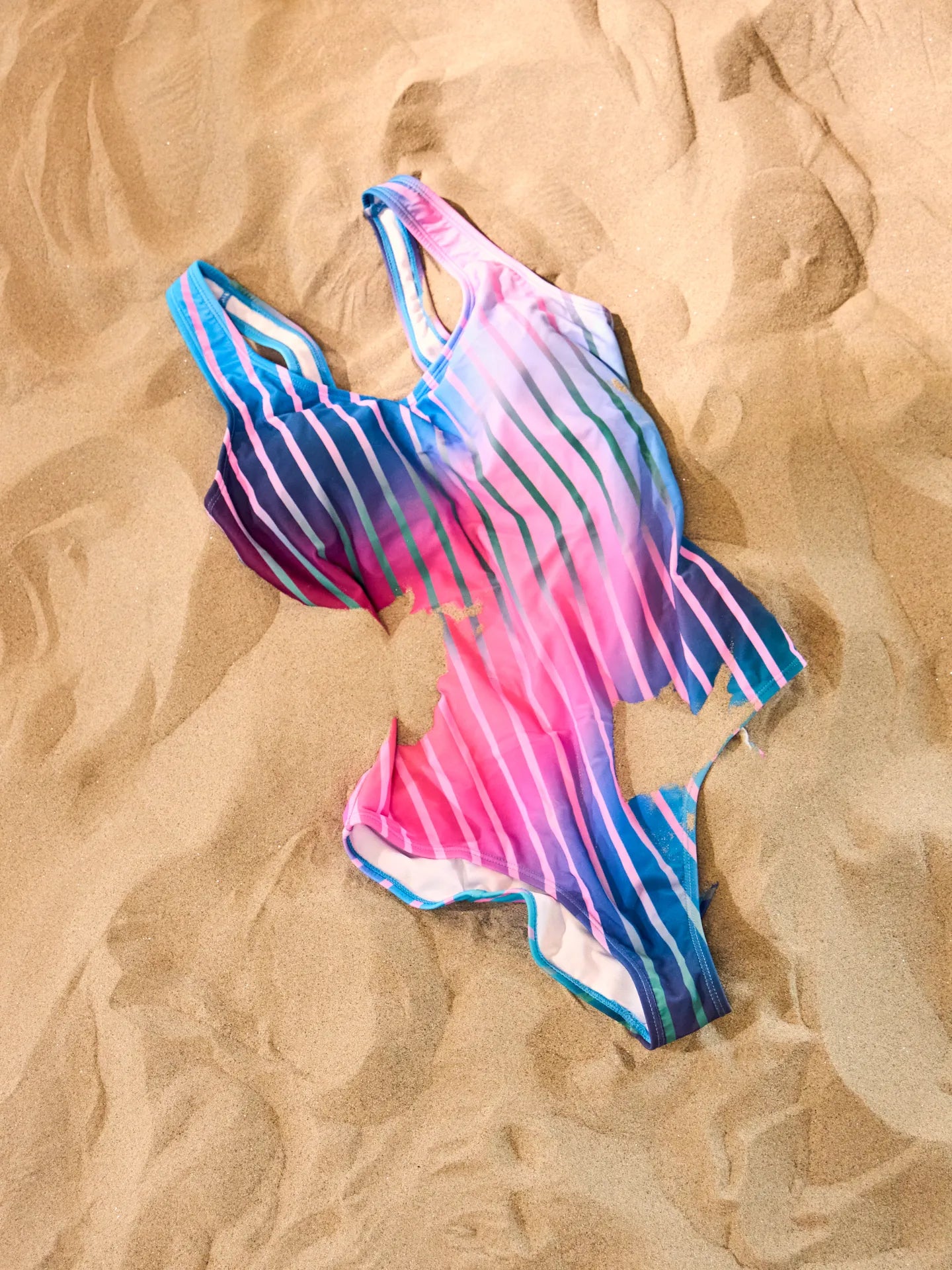 one-piece-swimsuit-purple-stripes-03/03d983d87a1f4a186af646d6304b964b60783c84