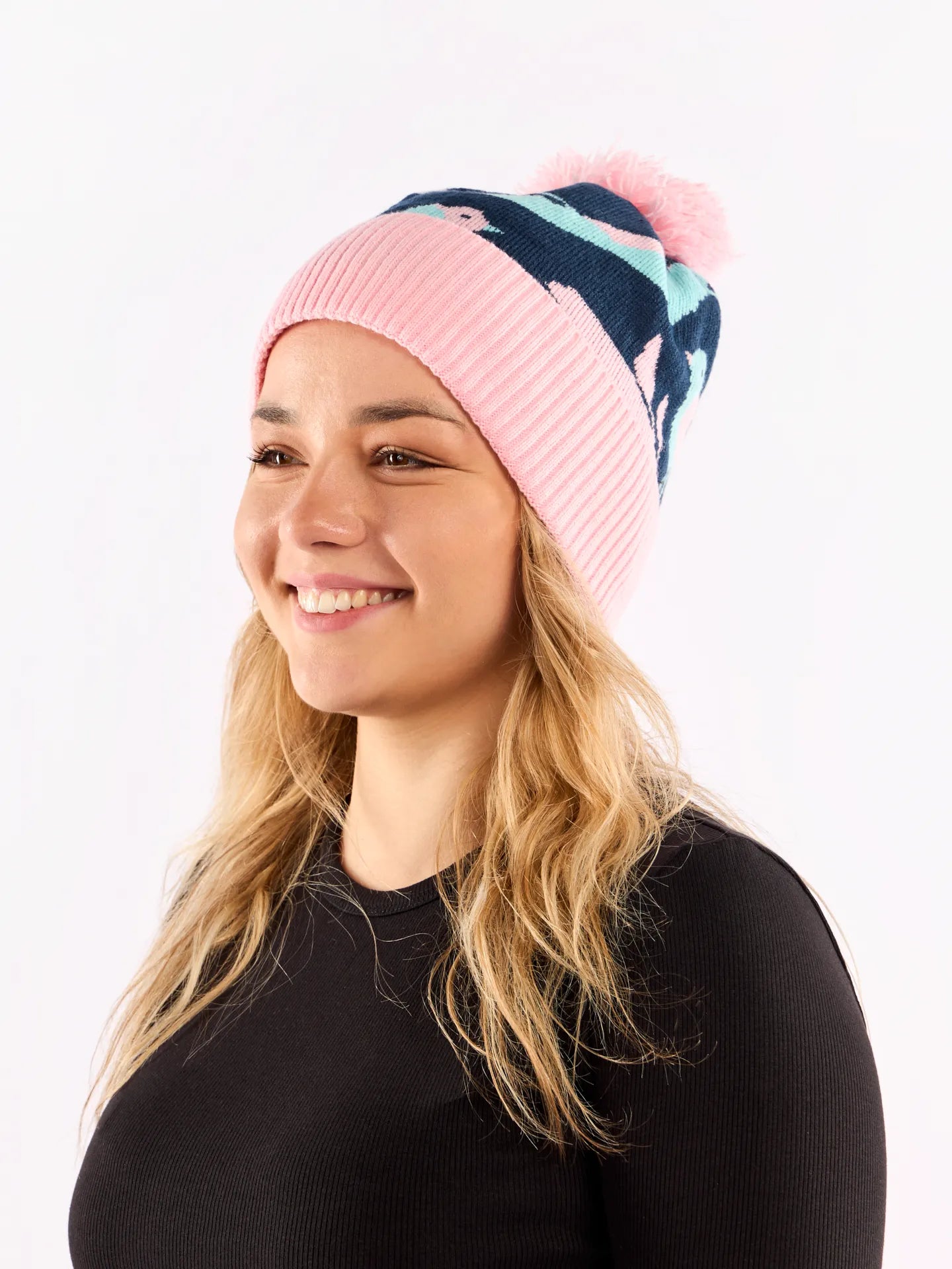 beanie-winter-birds-20/2089dde9b1499487b42a933914803d2ed4d9862c