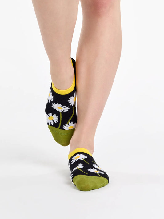 sneaker-socks-daisies-at-night-47/47e6dd49e7f3a61f90c605a0f74aa8ebeb0a05f0