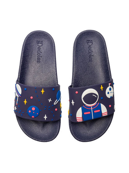 kids-slides-astronaut-4e/4e0030eda5ae925f32e2c91c8df660970a2e3225