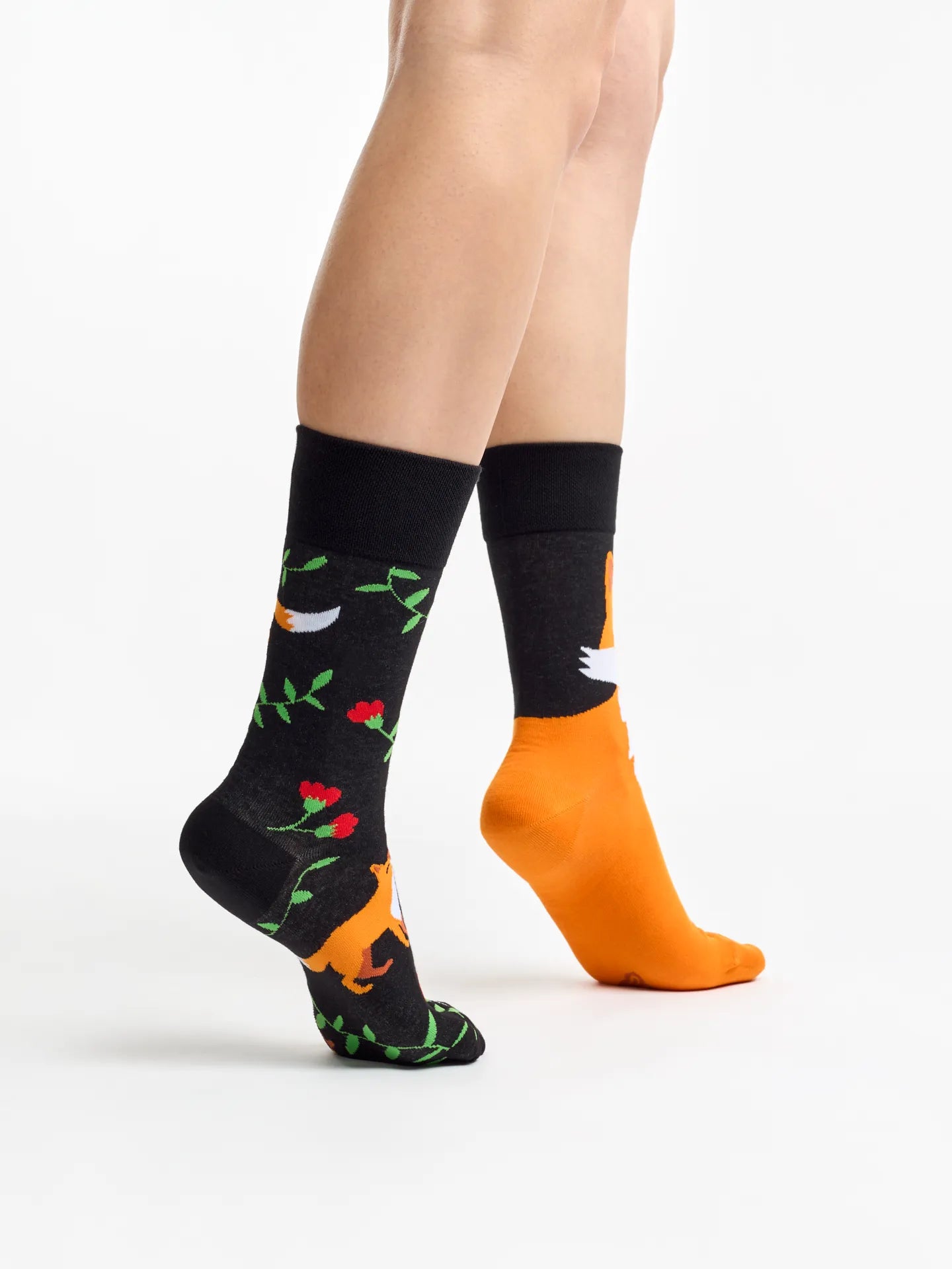 regular-socks-fox-flowers-02-51/515bbe162813abc1bfce0c896d25a2f098780dc6