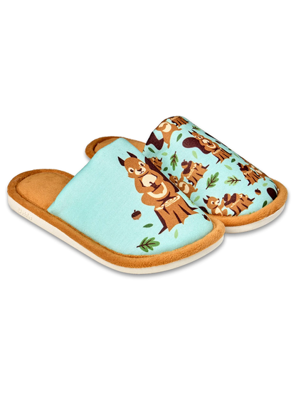 kids-slippers-squirrel-in-the-woods-59/596c41b4a66132dca6f47bfb68e618604e4529b8