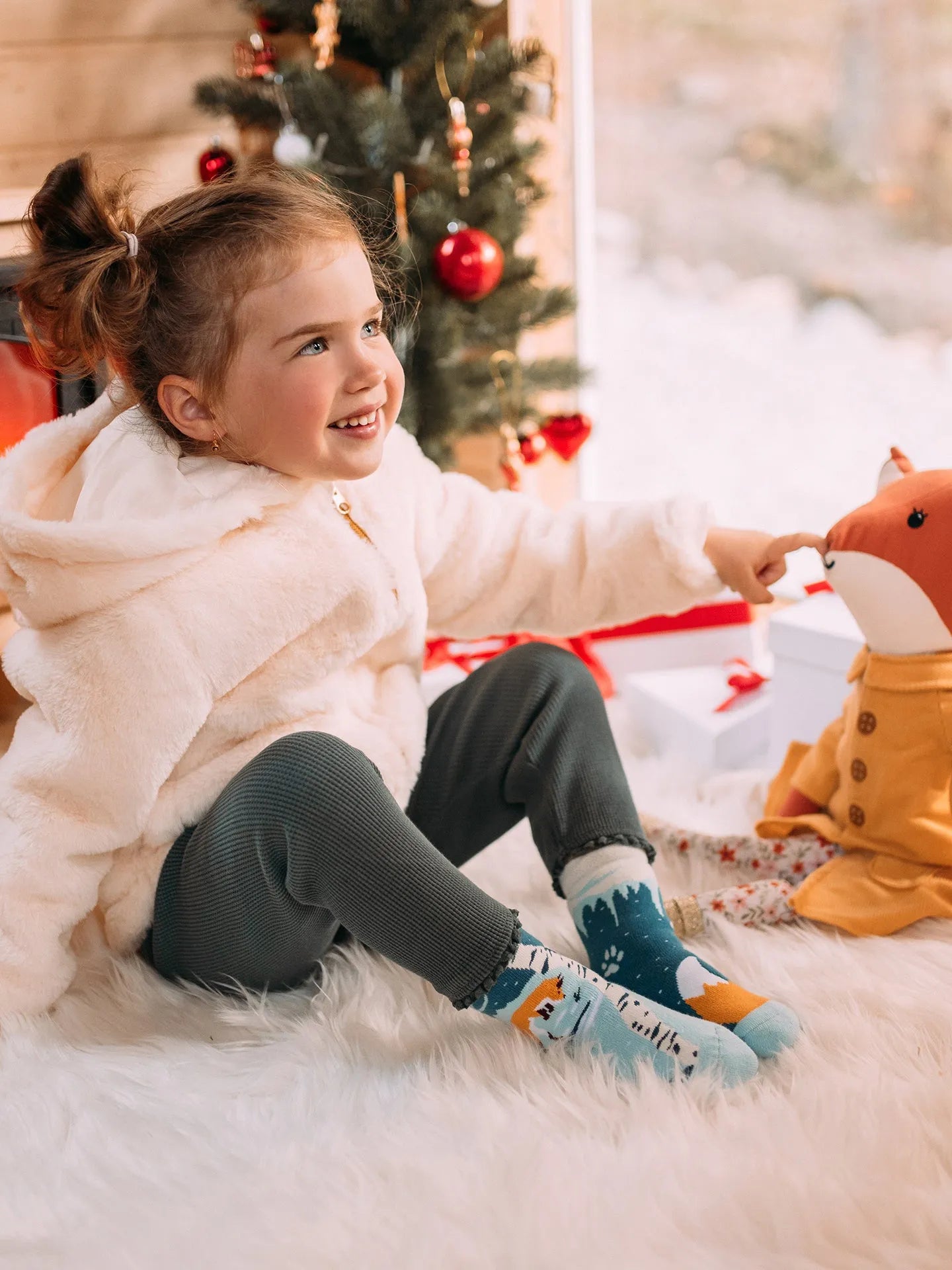 kids-warm-socks-fox-in-winter-6d/6dd4f154cfb3569b5fb00104907a86a8dabd092d