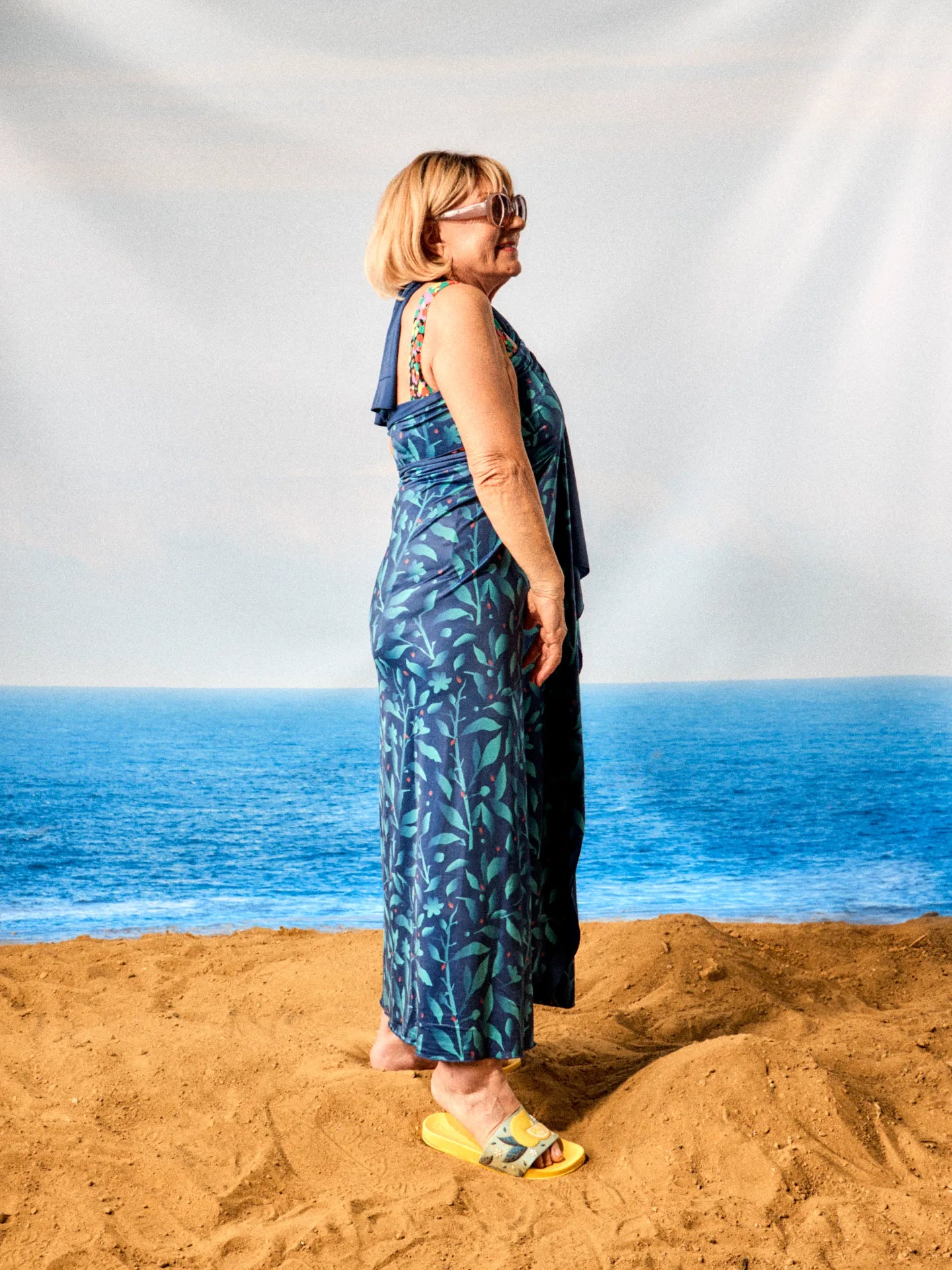 beach-sarong-turquoise-flowers-80/800b9afa73d263b3a0f1830000ec56c4d52be8c5