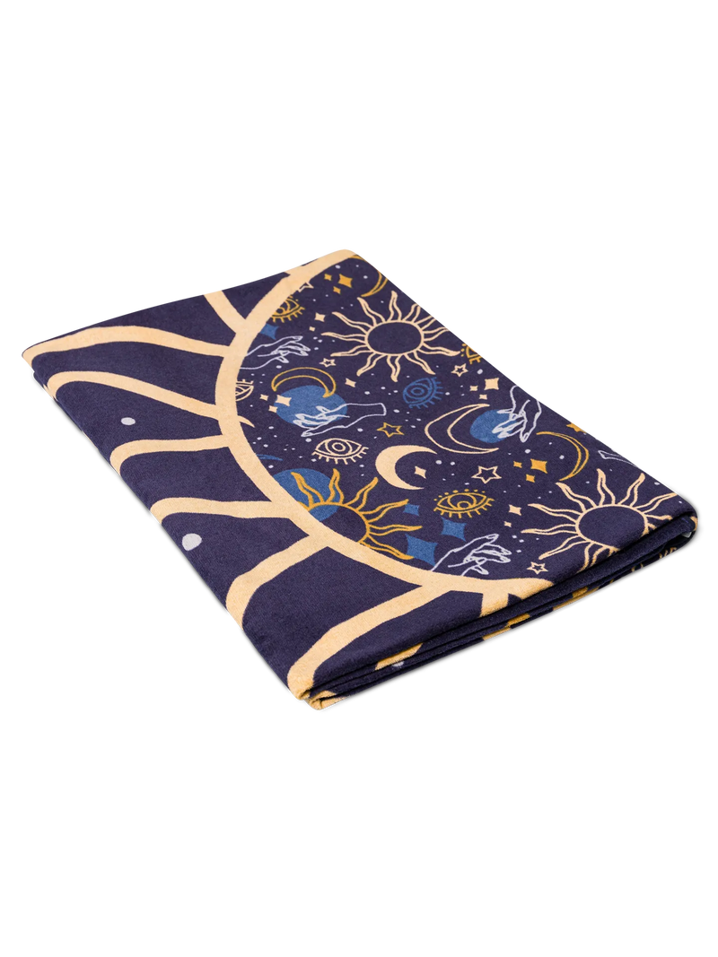round-beach-towel-mystic-sky-80/809b81f8e3918eebf2b5e9779e692a28e0a572b6