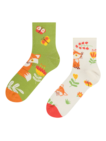 crew-socks-fox-butterflies-87/878654f17c38621af73b2c42e28b2188a5528834