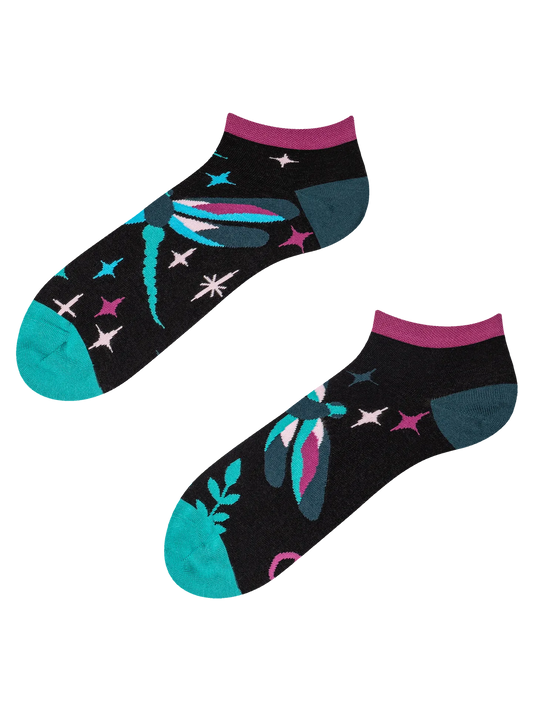 ankle-socks-dragonflies-at-night-02-8a/8ac1869f80c8e1d390d87e675d2beda66e1b7149