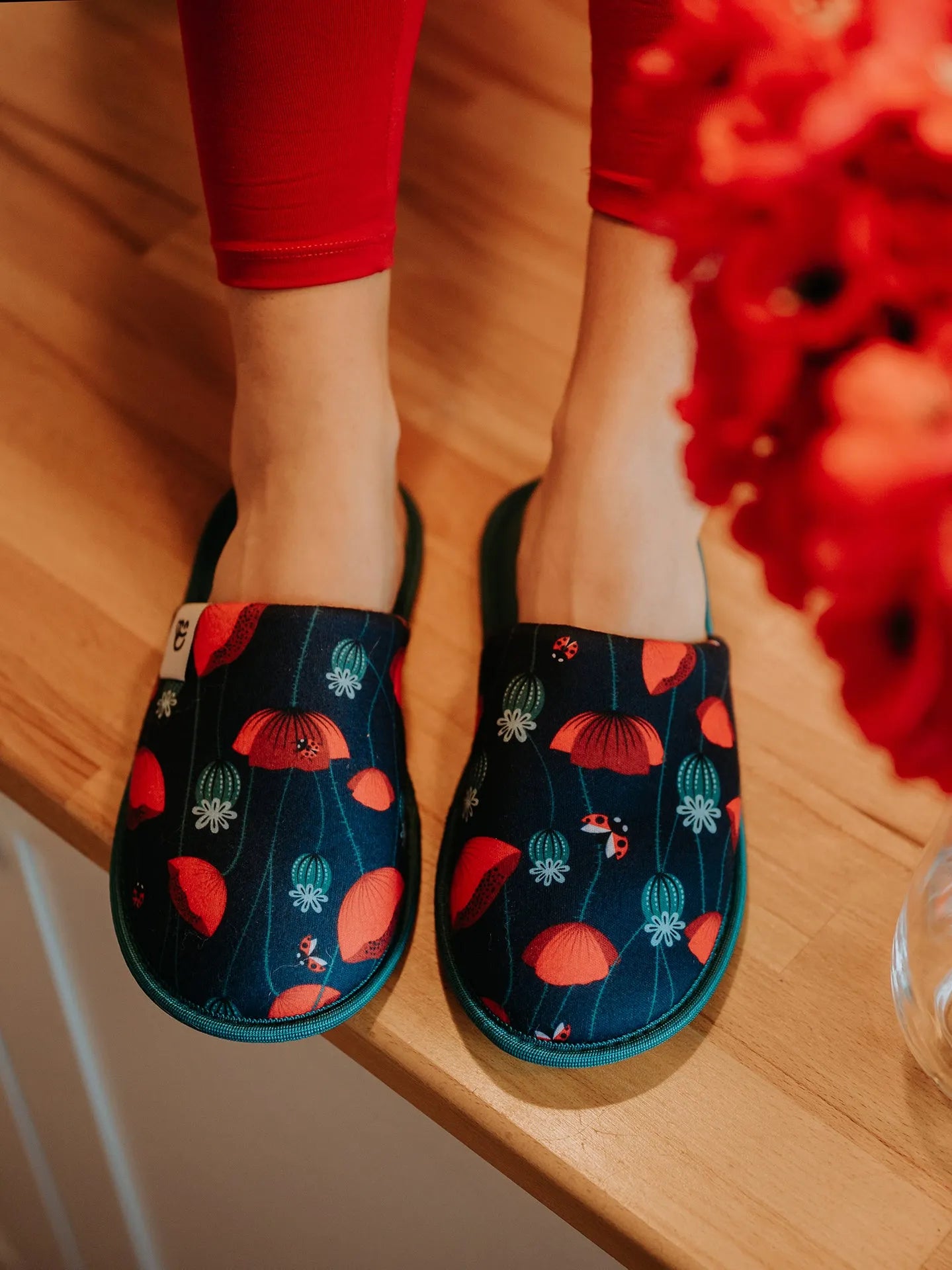 slippers-ladybugs-poppy-flowers-a5/a54a0c51caa3a943d8bd1a6705b403cd0d0183ca
