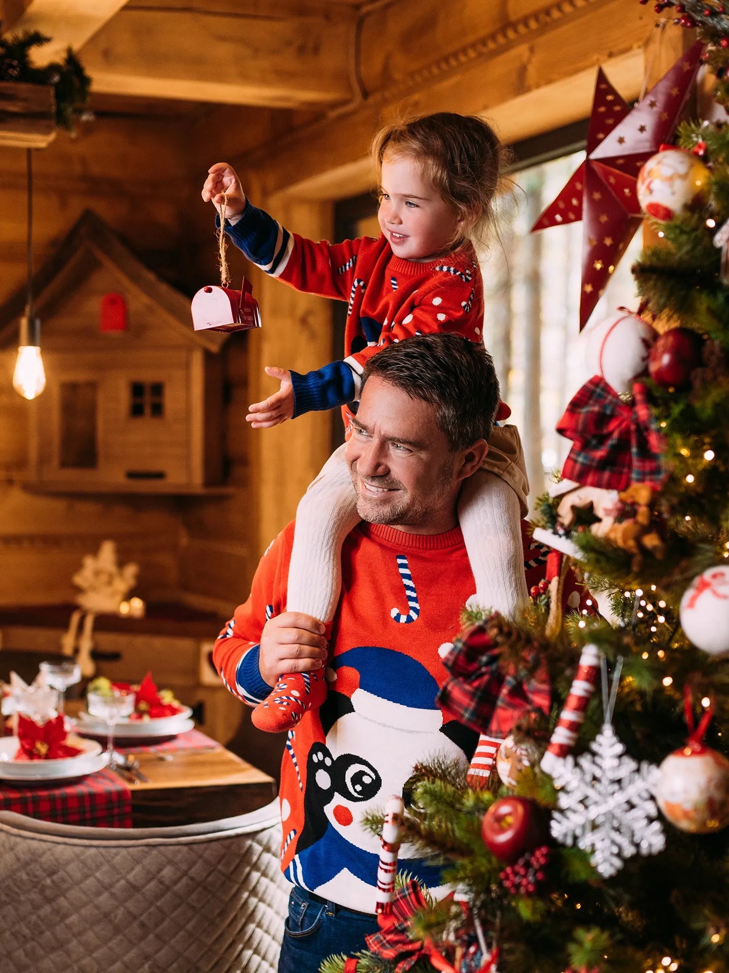 winter-sweater-playful-panda-f0/f04f9c3bf67a544014fc3e8488a49b1f2799307f